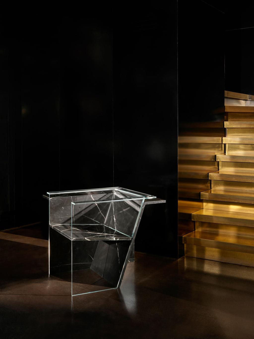 TOKYO ARMCHAIR