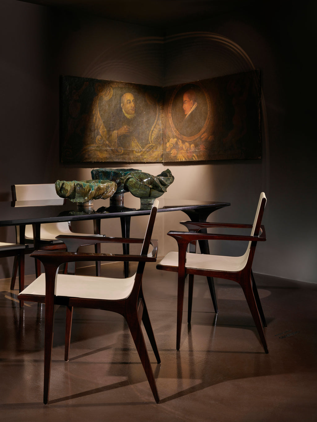 PRAGUE TABLE