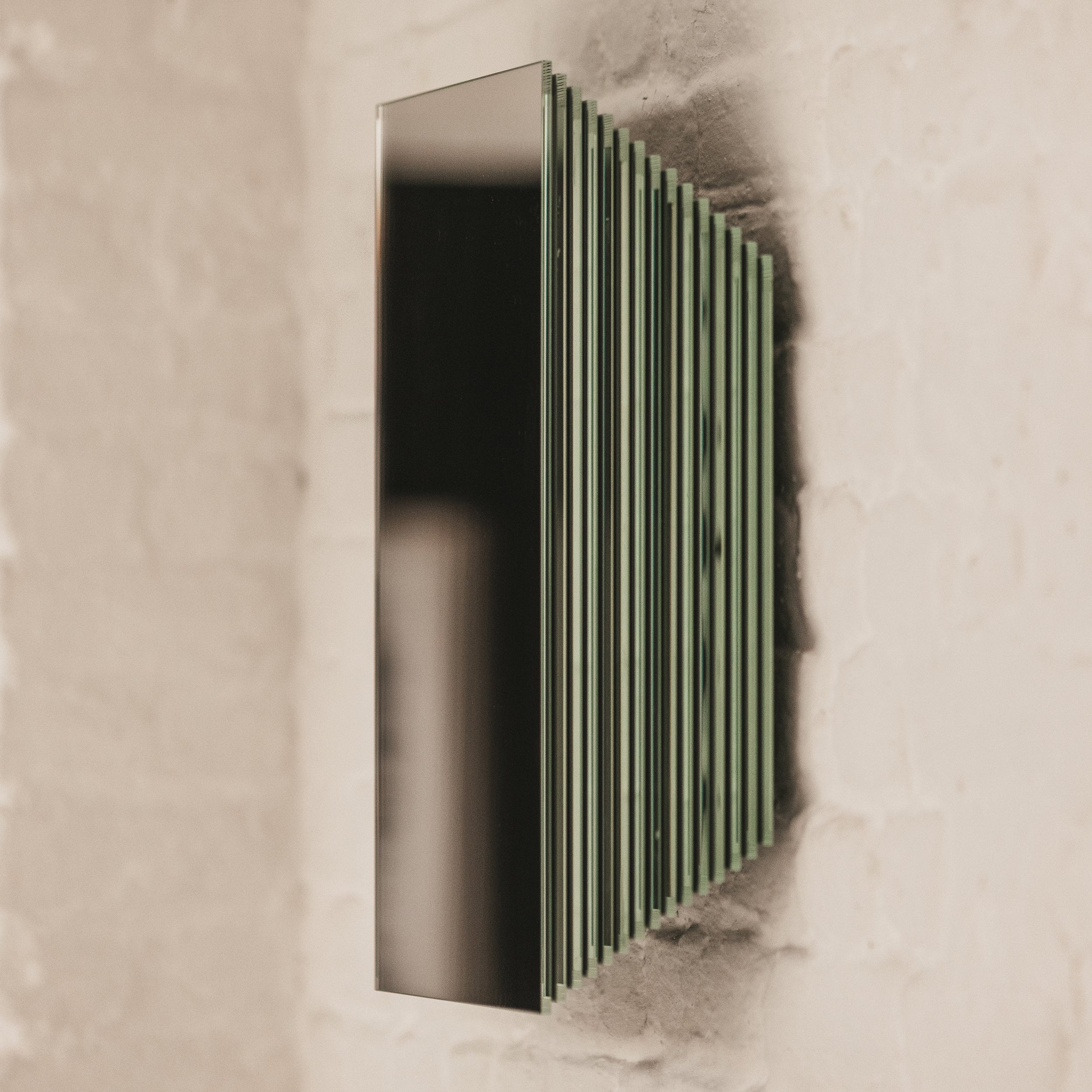 STRATA MIRROR