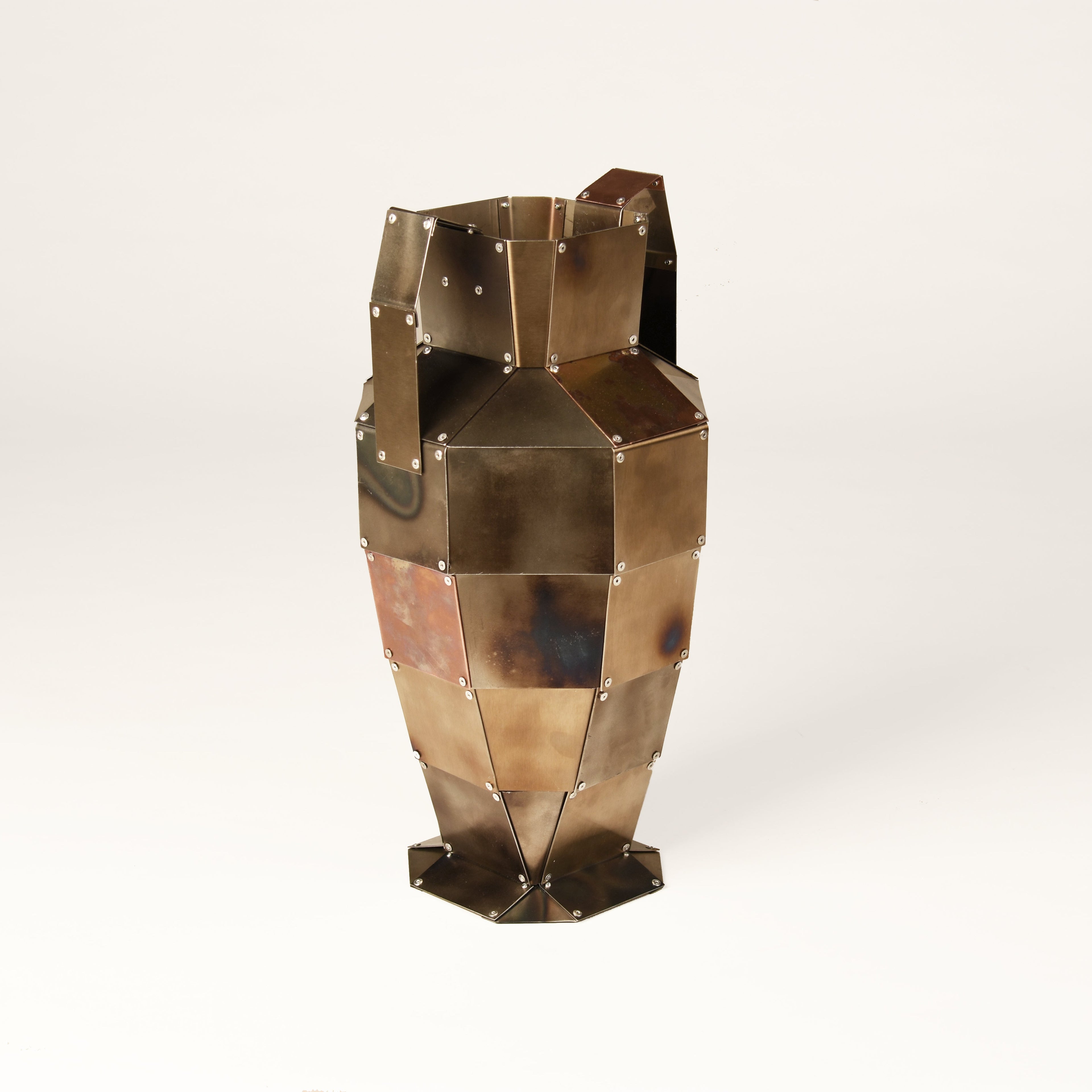AMPHORA 01