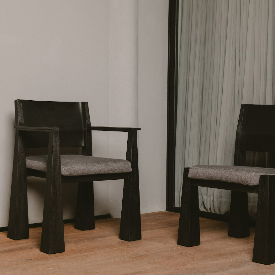 BRU DINING CHAIR WITH ARMS