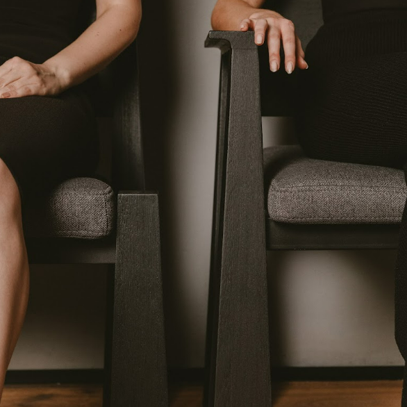 BRU DINING CHAIR WITH ARMS