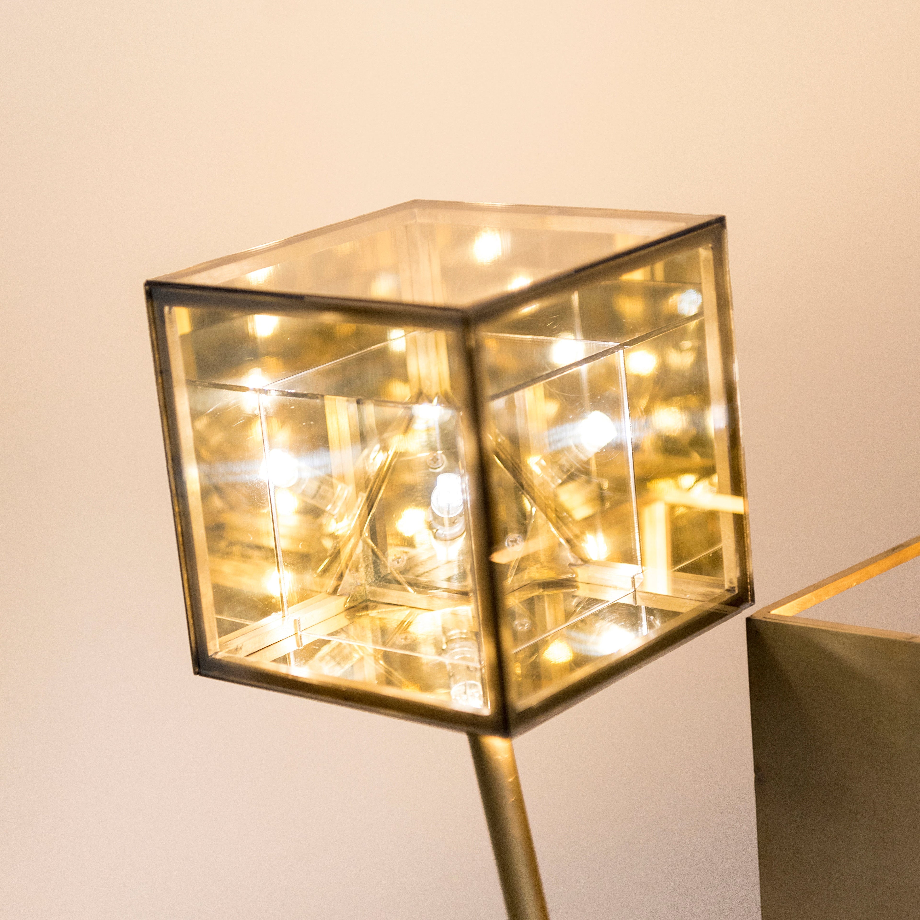 ISOS FLIS FLOOR LAMP