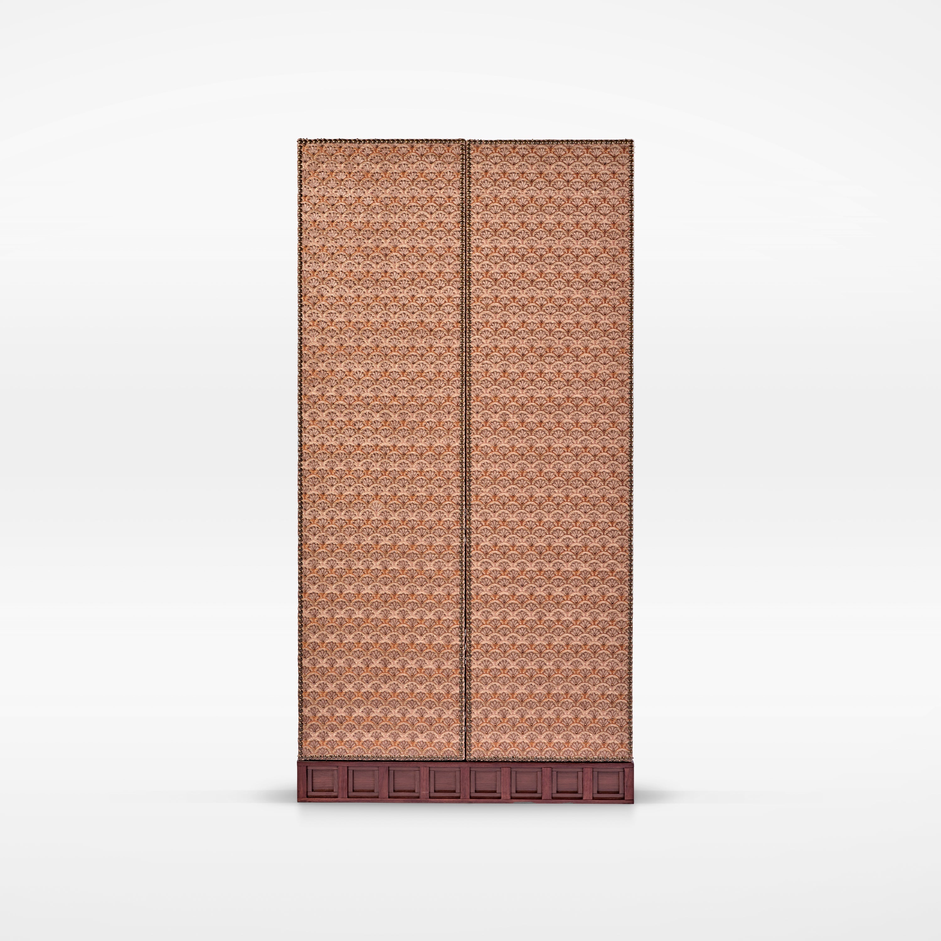 VH BAR CABINET 001