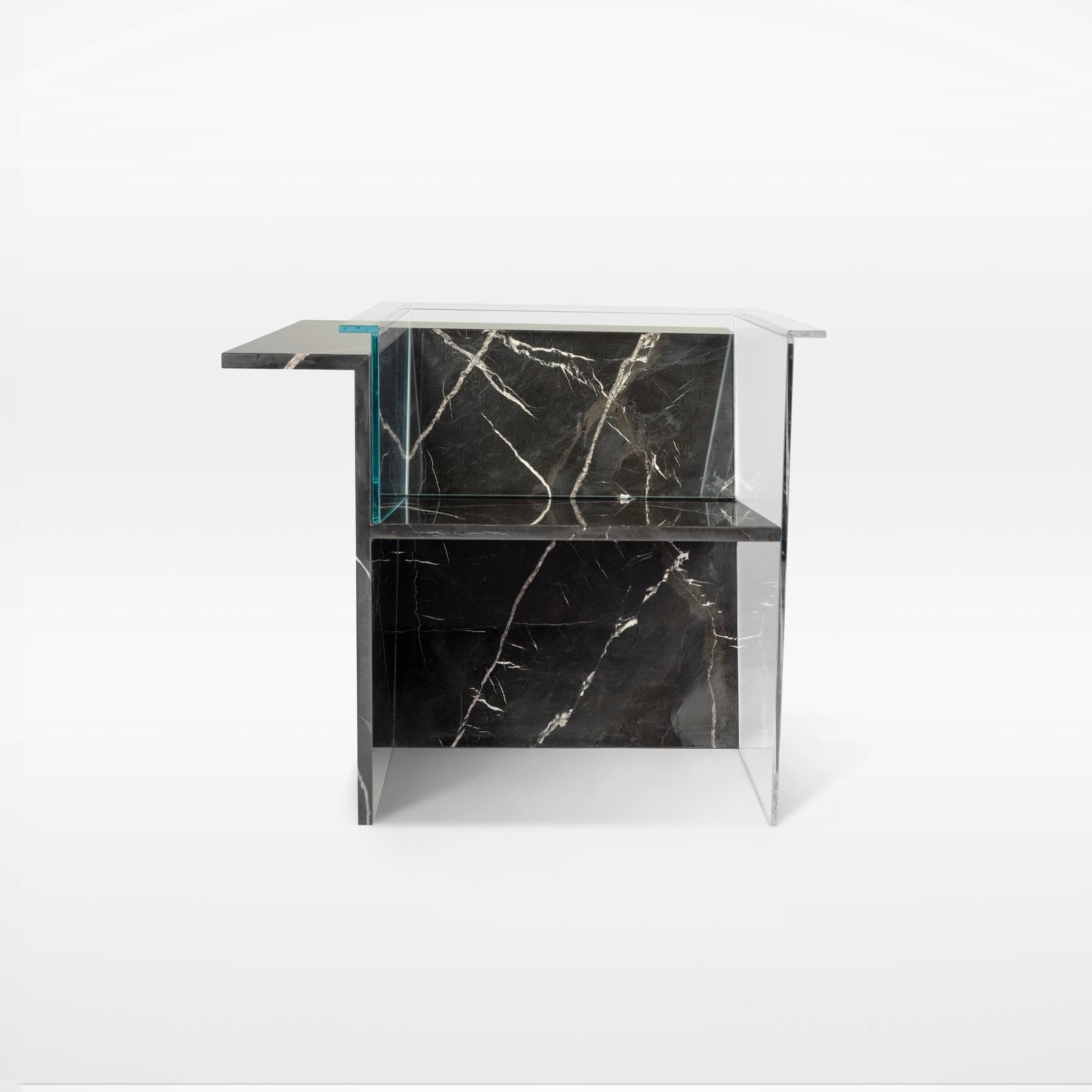 TOKYO ARMCHAIR