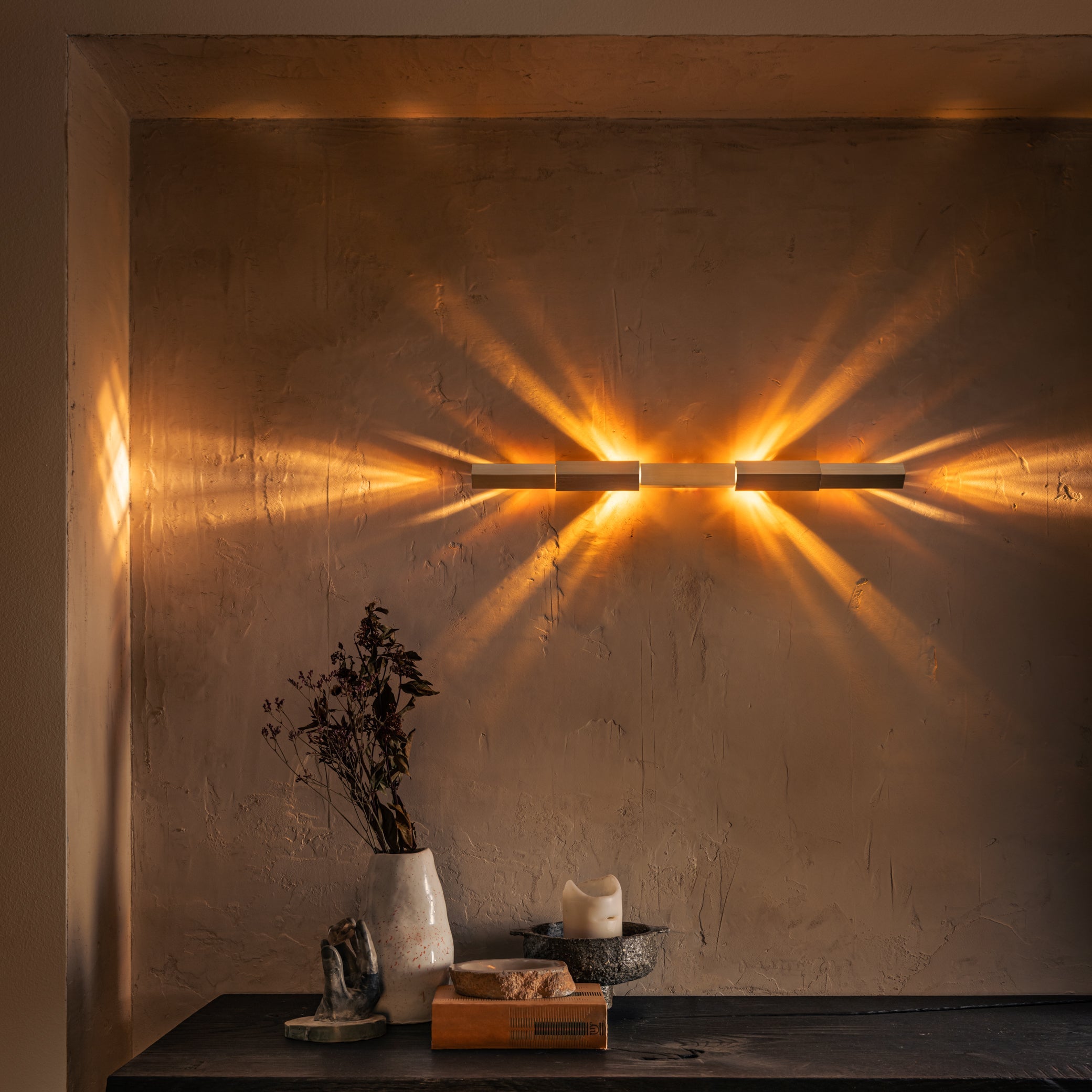 TETRA HORIZON WALL LIGHT