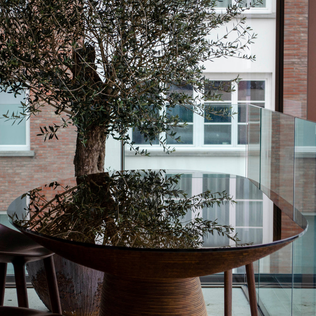 STRATUM SAXUM BESPOKE BAR TABLE