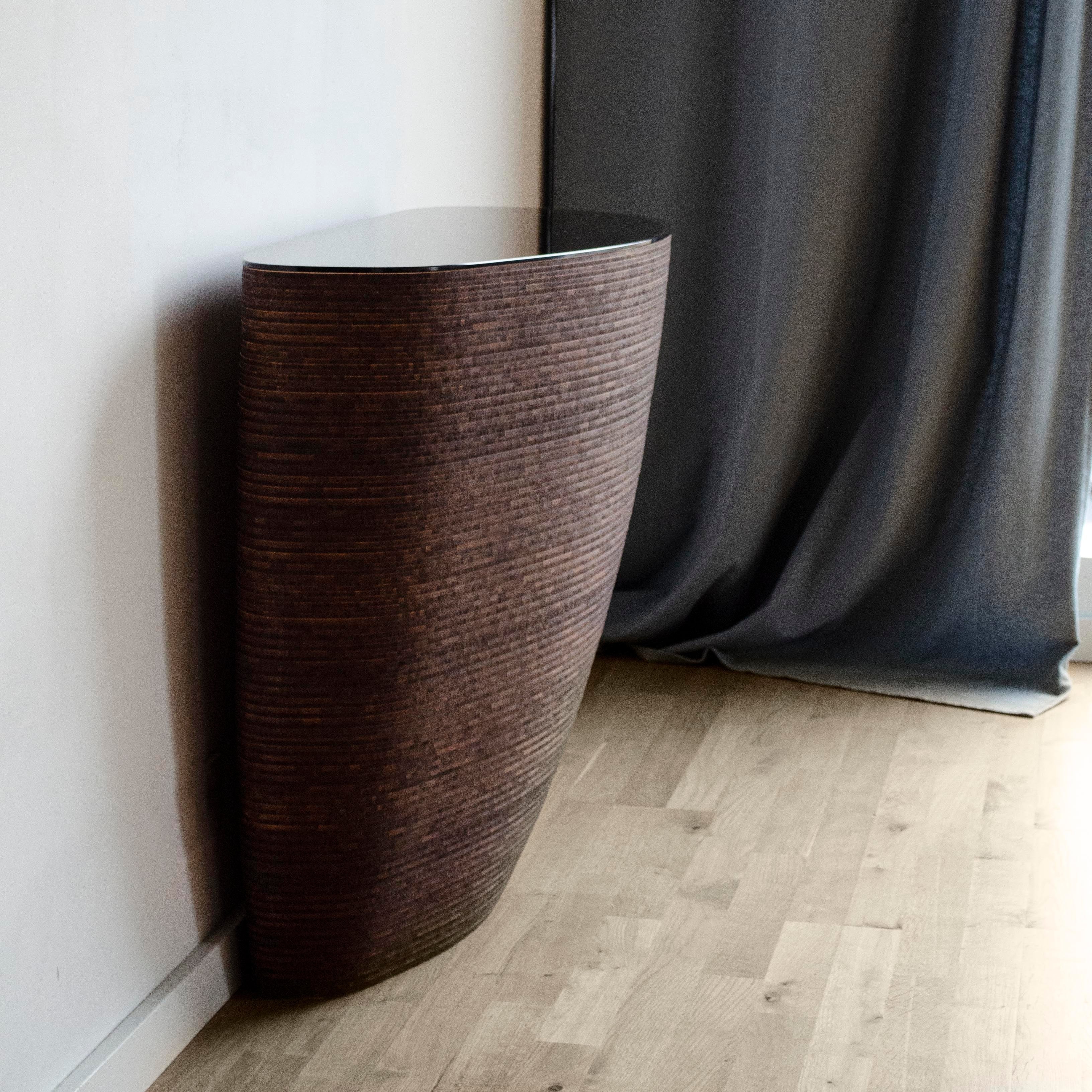 STRATUM SAXUM CONSOLE