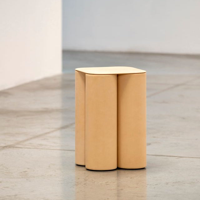 SILOS SMALL NUDE SIDE TABLE LEATHER TOP