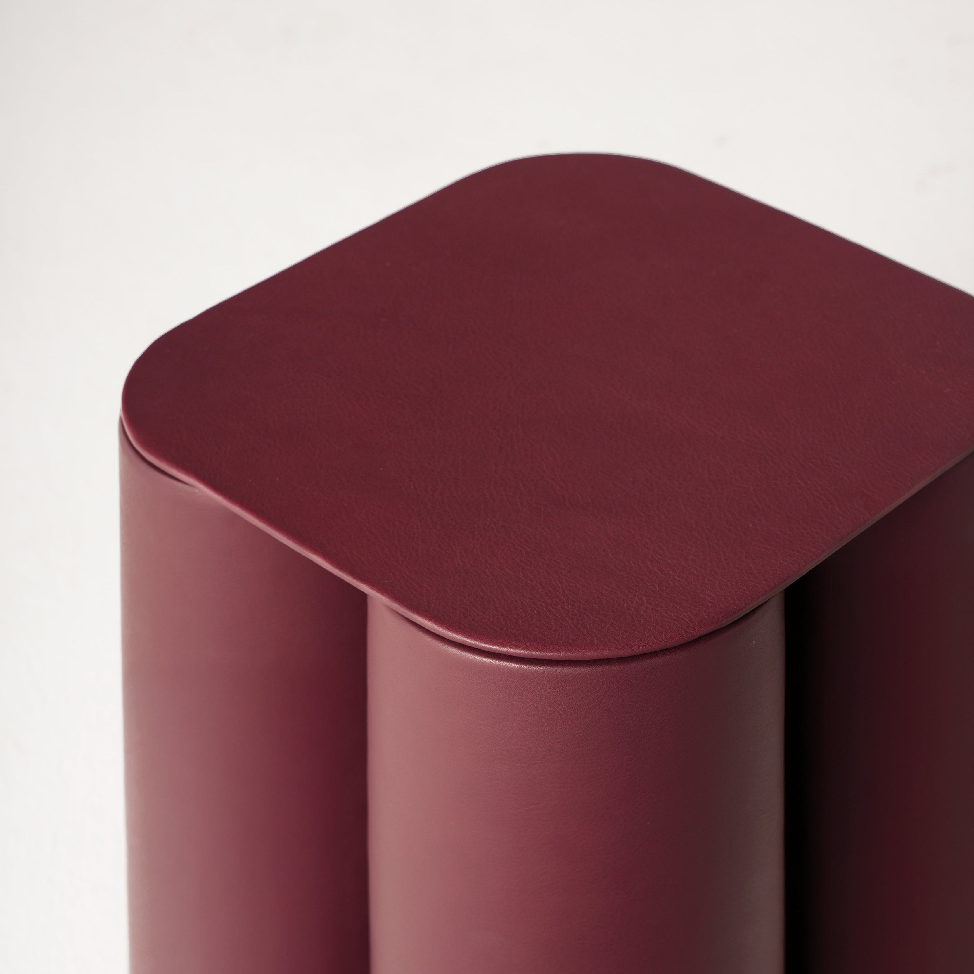 SILOS SMALL SIDE TABLE BURGUNY LEATHER TOP