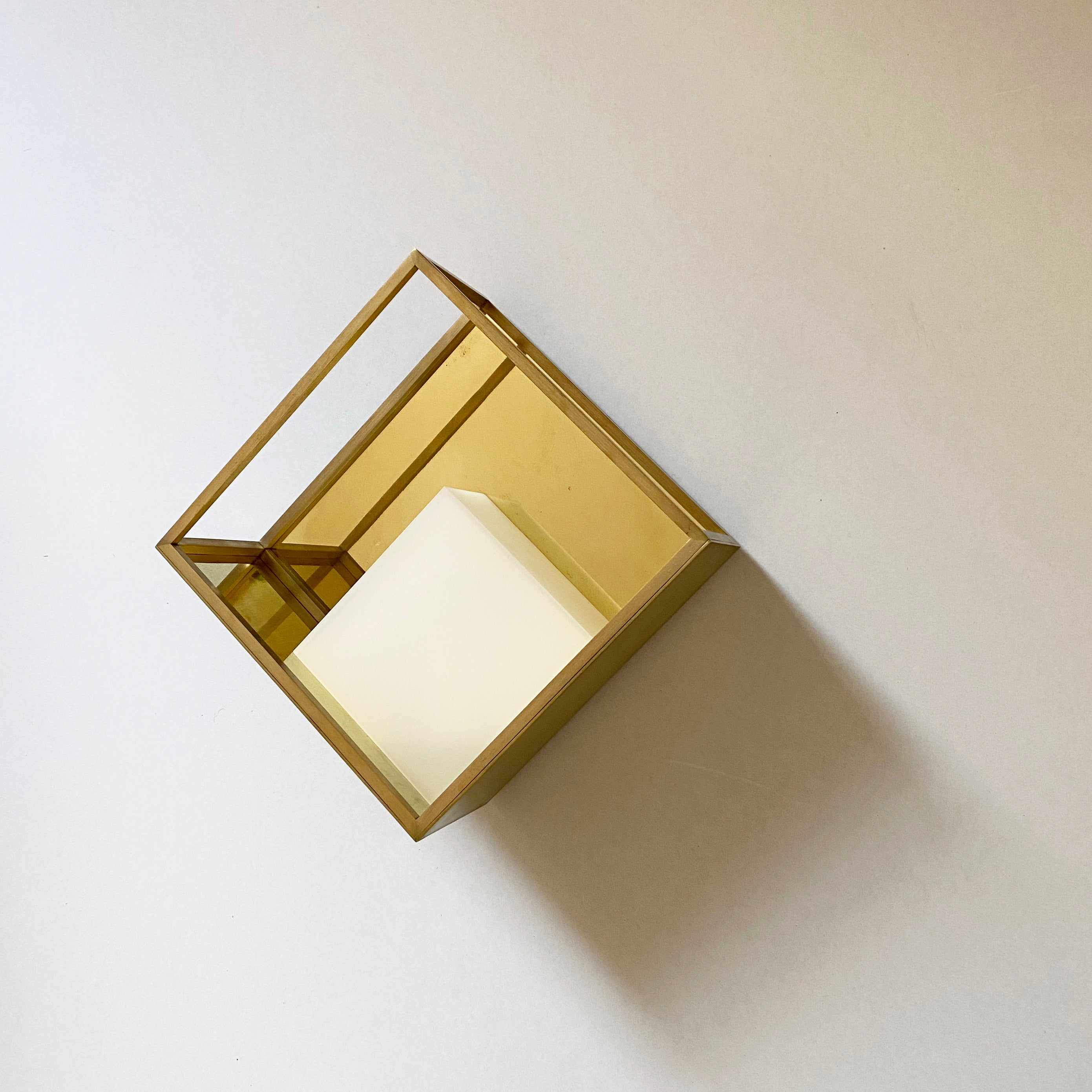 ISOS WISO WALL LAMP