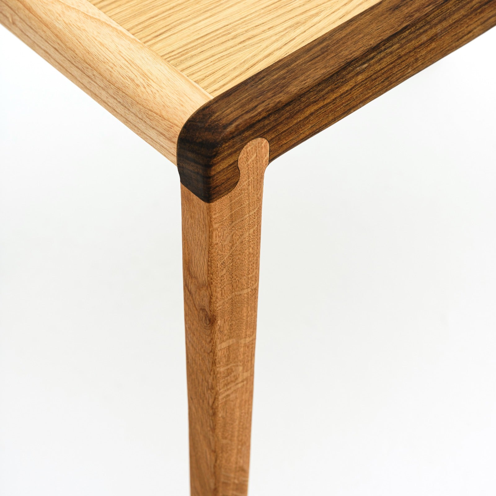 SAPIENS CHAIR