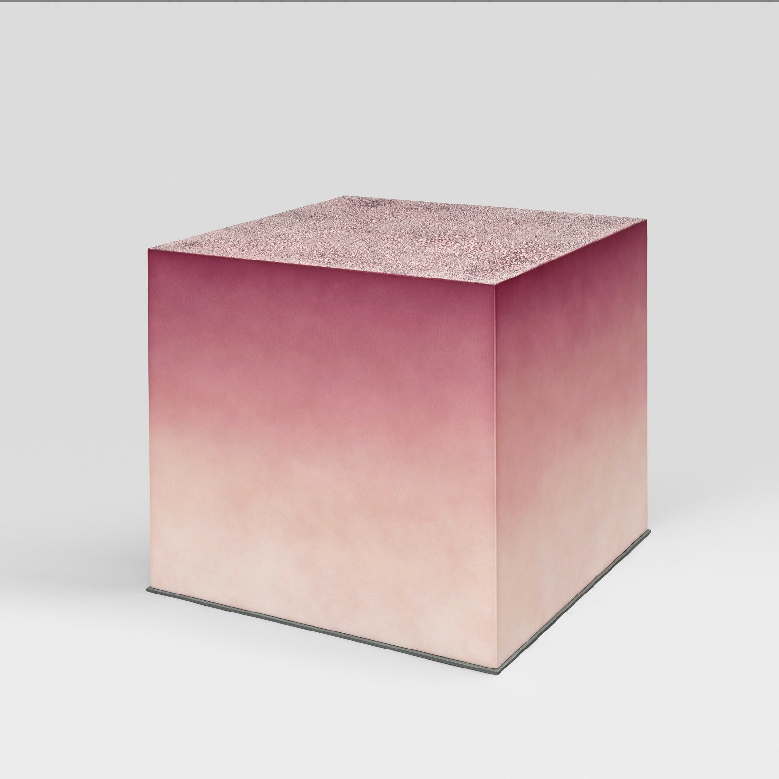 COMETE II PEDESTAL TABLE