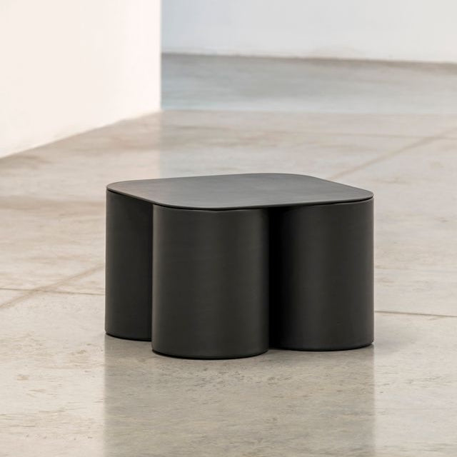 SILOS MEDIUM COFFEE TABLE BLACK LEATHER TOP