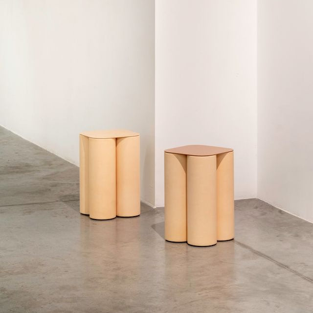 SILOS SMALL NUDE SIDE TABLE LEATHER TOP