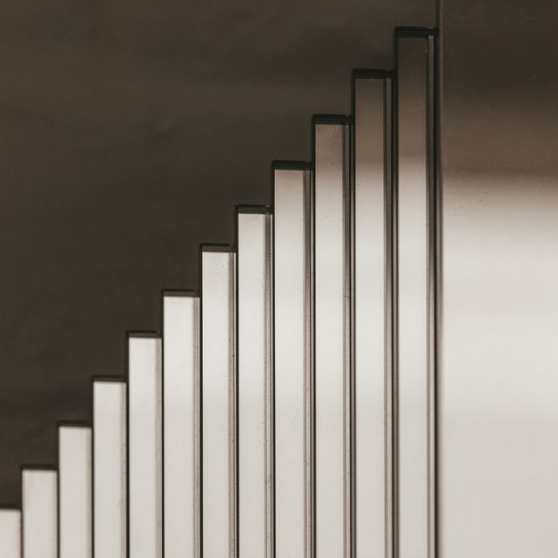 STRATA MIRROR