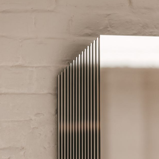 STRATA MIRROR