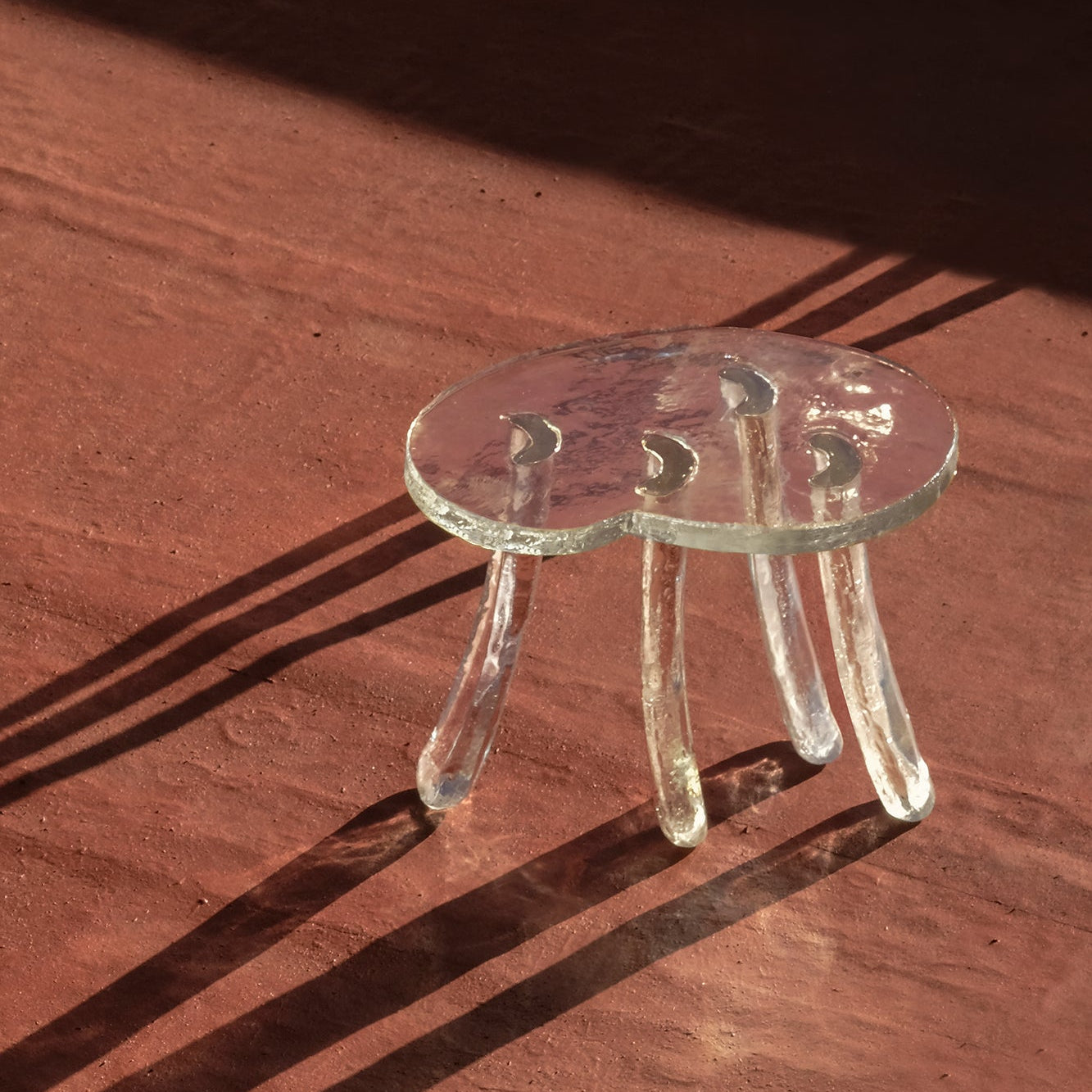 LUNG 2.0 TRANSPARENT SIDE TABLE
